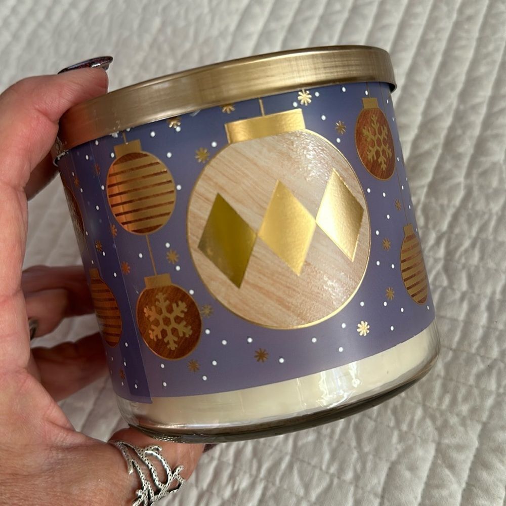Bath & Body Works 3 Wick Scented Candle Blueberry Sugar